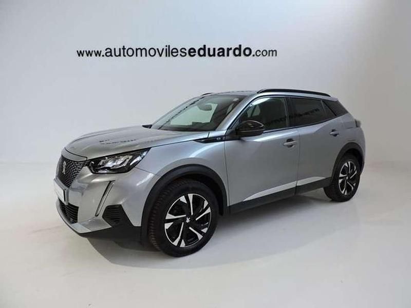 Usado Peugeot e-2008 Allure 100 kW (136 CV) 2022 Plateado SUV