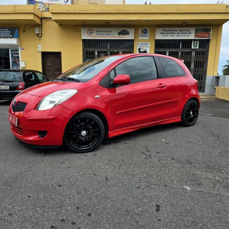 Rojo Usado 2008 Toyota Yaris Luna Utilitario | 7999 € (Un poco caro) - Imagen 1/1