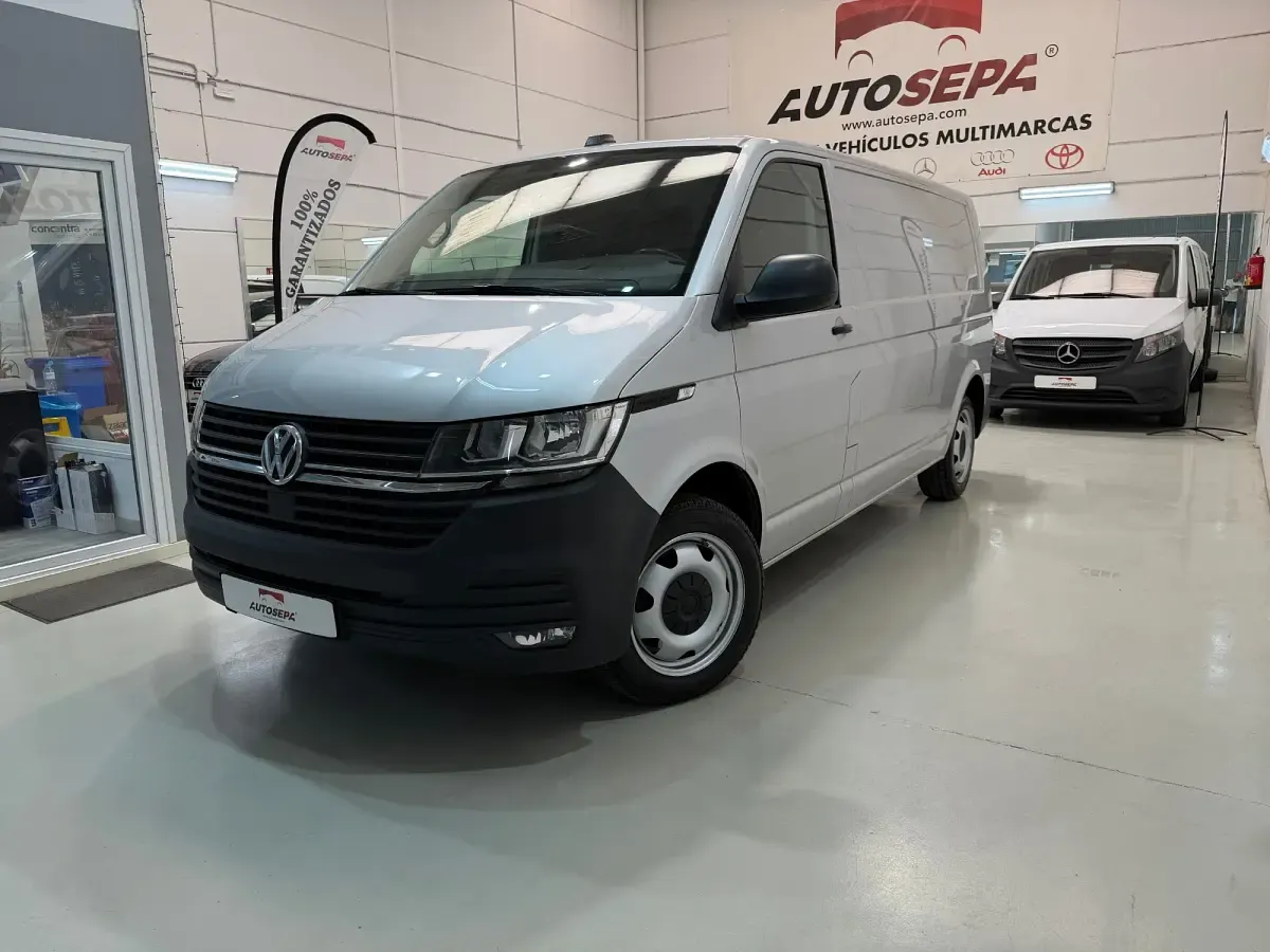 Usado VW T6.1 150 CV (110 kW) 2022 Gris Van