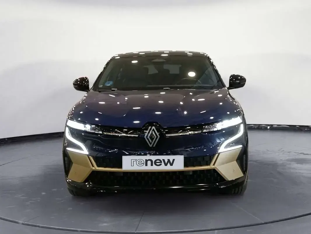 Usado Renault Megane E-Tech Iconic 160 kW (218 CV) 2024 Azul Berlina