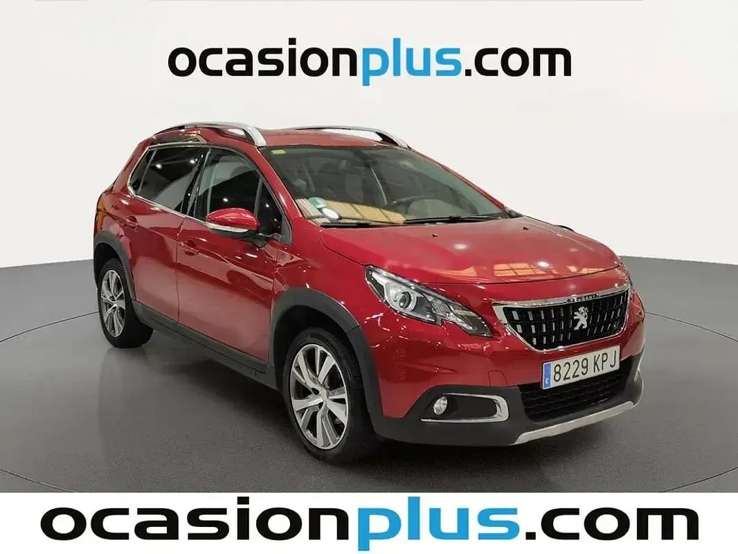 Usado Peugeot 2008 Allure 110 CV (80 kW) 2018 Rojo SUV