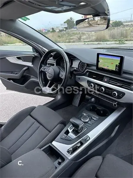 Usado Audi A4 190 CV (139 kW) 2016 Gris / plata Familiar