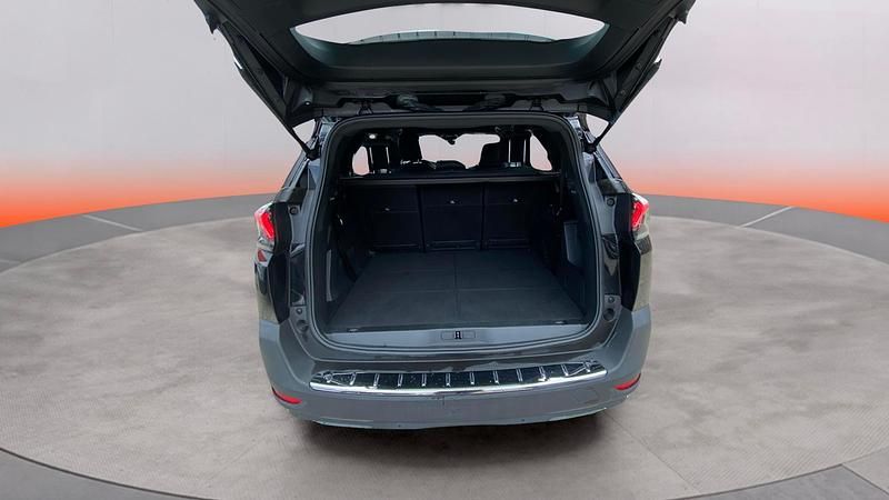 Usado Peugeot 5008 GT 131 CV (96 kW) 2020 Negro SUV