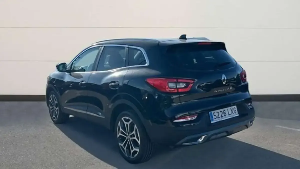 Usado Renault Kadjar Zen 140 CV (102 kW) 2022 Negro SUV
