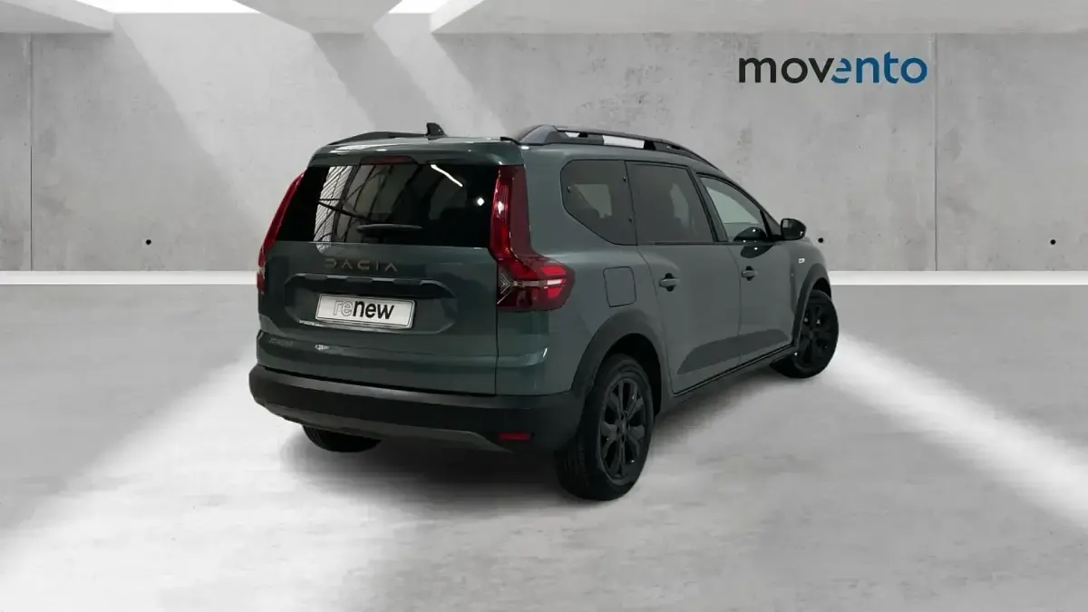 Usado Dacia Jogger Extreme 100 CV (73 kW) 2025 Verde Monovolumen