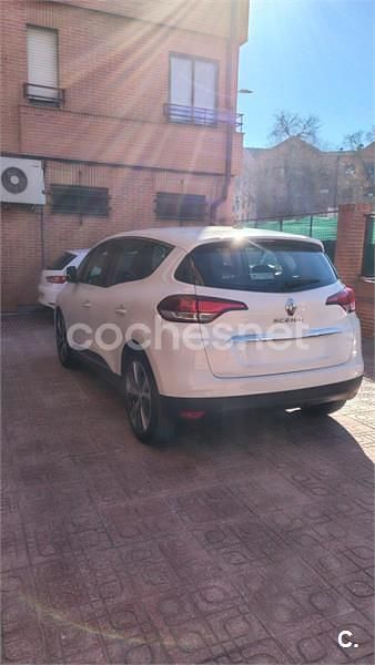 Usado Renault Scénic IV Zen 110 CV (80 kW) 2017 Blanco Monovolumen