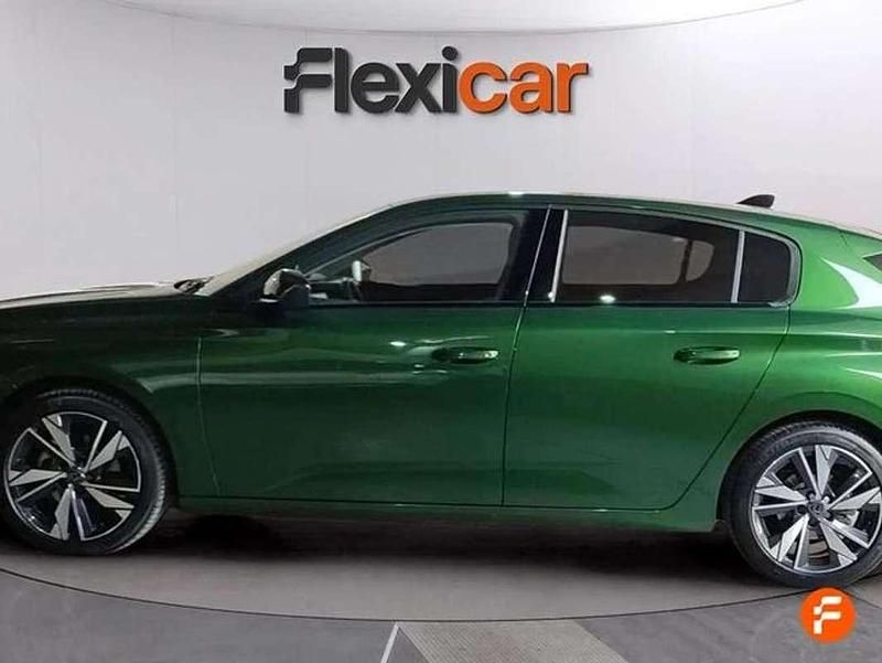 Usado Peugeot 308 Allure 131 CV (96 kW) 2023 Verde Utilitario