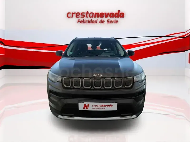 Usado Jeep Compass Limited 130 CV (95 kW) 2022 Gris / plata SUV