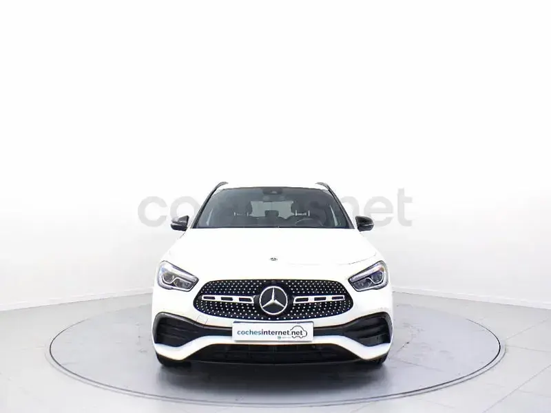 Usado Mercedes GLA180 136 CV (100 kW) 2022 Blanco SUV