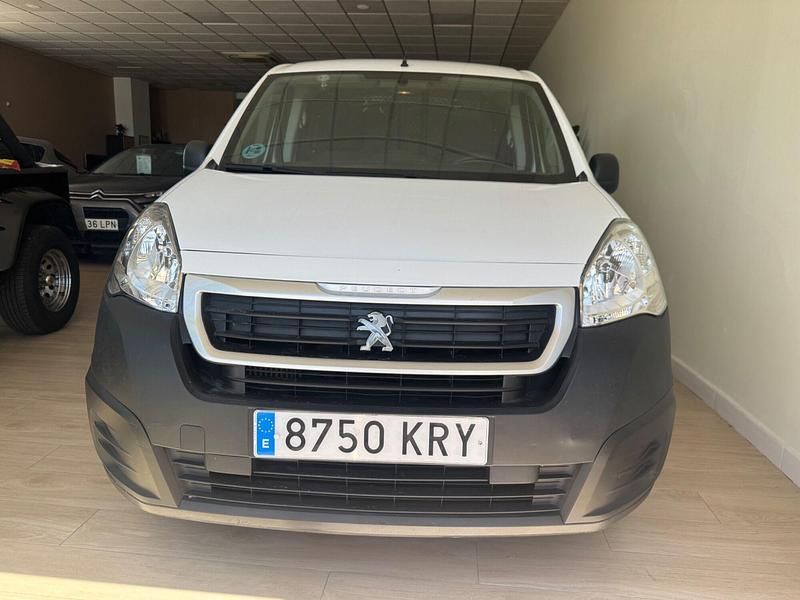 Usado Peugeot Partner Premium 100 CV (73 kW) 2018 Blanco Monovolumen