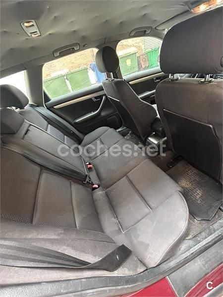 Usado Audi A4 Sport 180 CV (132 kW) 2004 Granate Familiar