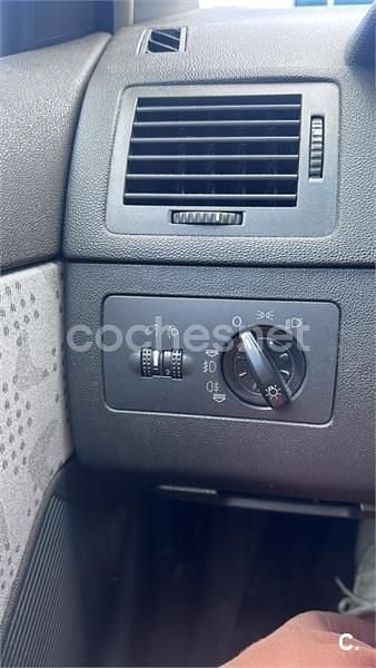 Brugt Skoda Fabia Comfort 60 HK (44 kW) 2003 Blå Sedan