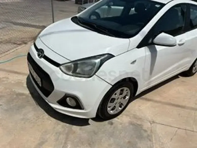 Usado Hyundai i10 66 CV (48 kW) 2014 Blanco Utilitario