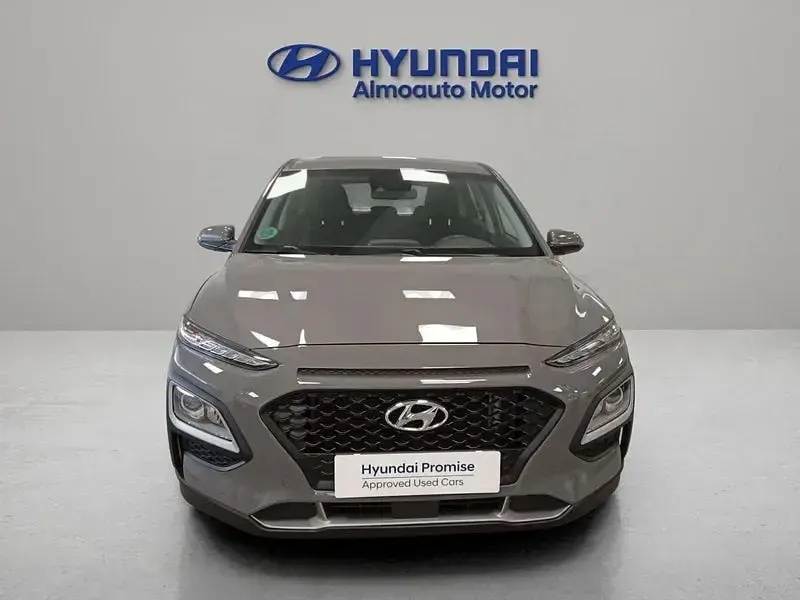 Usado Hyundai Kona 120 CV (88 kW) 2021 Gris / plata SUV