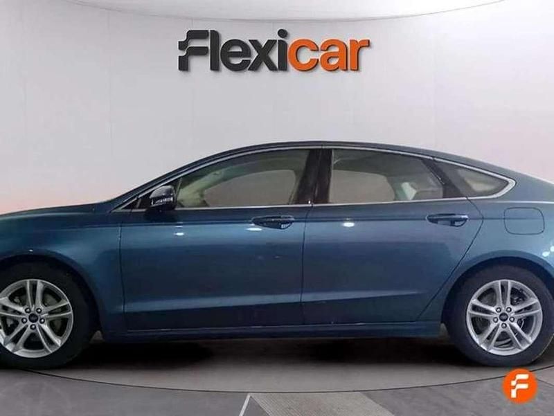 Usado Ford Mondeo Trend 165 CV (121 kW) 2019 Azul Berlina
