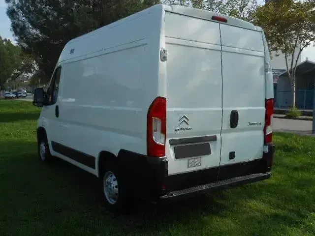 Usado Citroën Jumper 140 CV (102 kW) 2020 Blanco Monovolumen