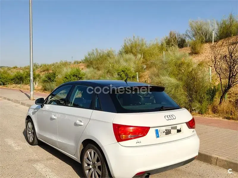 Usado Audi A1 Sportback 86 CV (63 kW) 2013 Blanco Utilitario