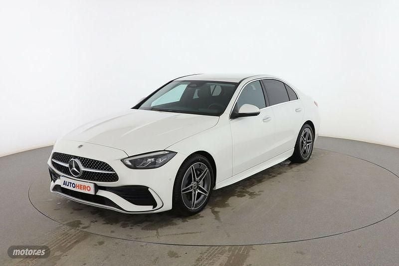 Blanco Usado 2023 Mercedes C220 AMG line Berlina | 41.799 € (Super precio) - Imagen 1/3