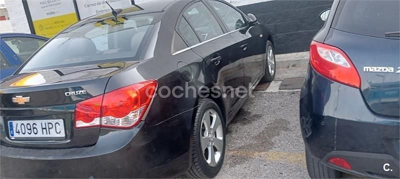 Negro Usado 2013 Chevrolet Cruze LT Berlina | 4000 € (Super precio) - Imagen 1/4