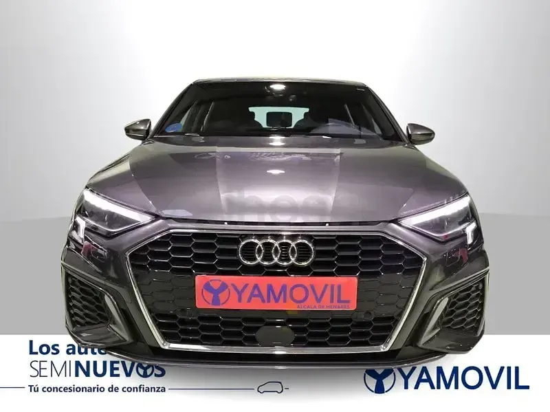 Usado Audi A3 S-Line 204 CV (150 kW) 2021 Gris / plata Berlina