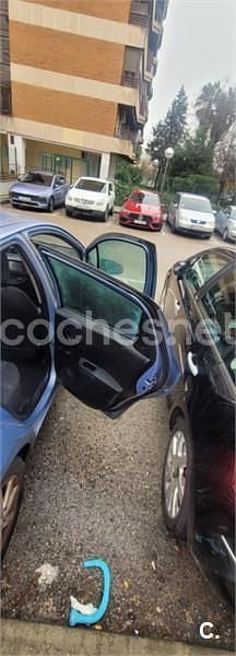 Usado Toyota Yaris Active 90 CV (66 kW) 2013 Azul Utilitario