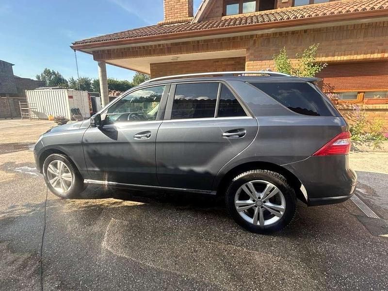 Usado Mercedes ML250 204 CV (150 kW) 2015 Gris SUV
