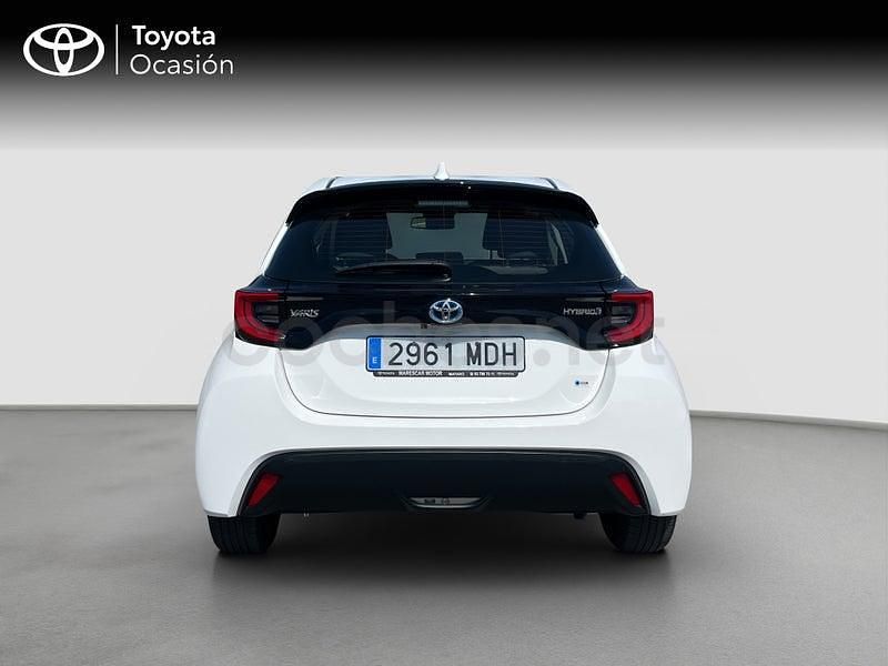 Usado Toyota Yaris Hybrid Active 116 CV (85 kW) 2023 Blanco Berlina