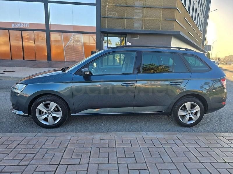 Usado Skoda Fabia Style 95 CV (69 kW) 2020 Gris / plata Berlina