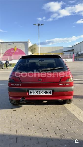 Usado Peugeot 306 135 CV (99 kW) 1998 Rojo Berlina