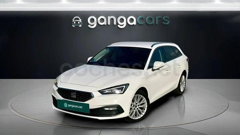 Usado Seat Leon XCELLENCE 204 HP (150 kW) 2022 Branco Sedan