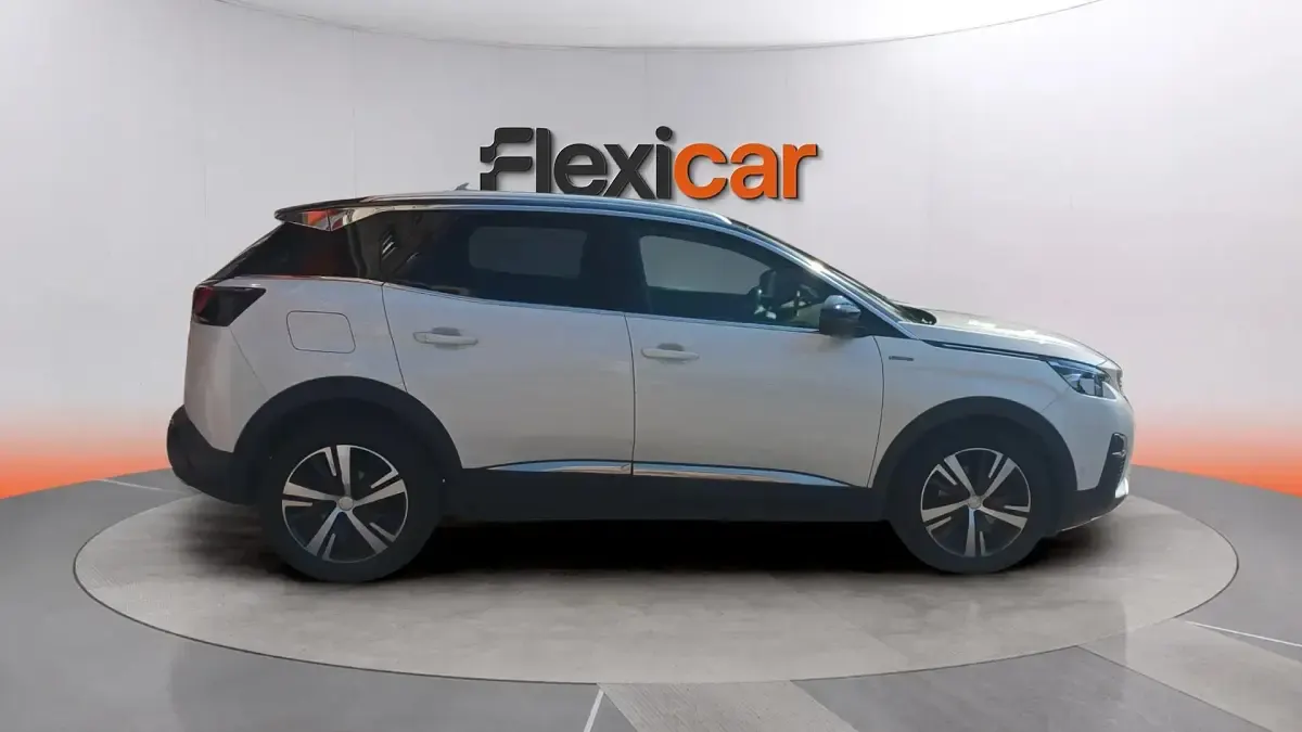 Usado Peugeot 3008 Active 120 CV (88 kW) 2017 Blanco SUV