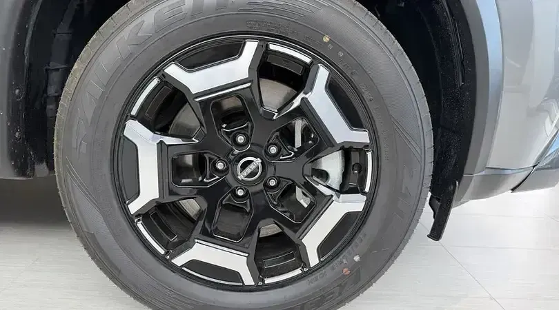 Nuevo Nissan X-Trail 204 CV (150 kW) 2026 Champagne silver metalizado SUV