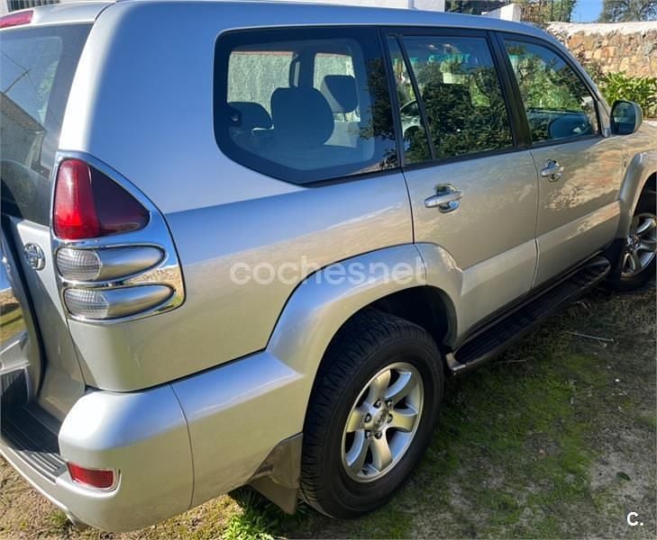 Usado Toyota Land Cruiser 163 CV (119 kW) 2005 Gris / plata SUV