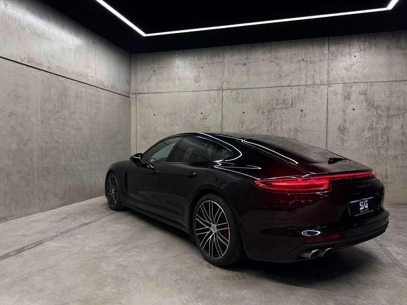 Käytetty Porsche Panamera 4S 421 HP (309 kW) 2017 Musta Sedan