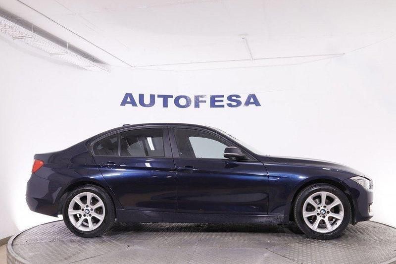 Usado BMW 318 143 CV (105 kW) 2013 Azul Berlina