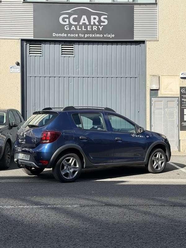 Usado Dacia Sandero 90 CV (66 kW) 2018 Azul Utilitario