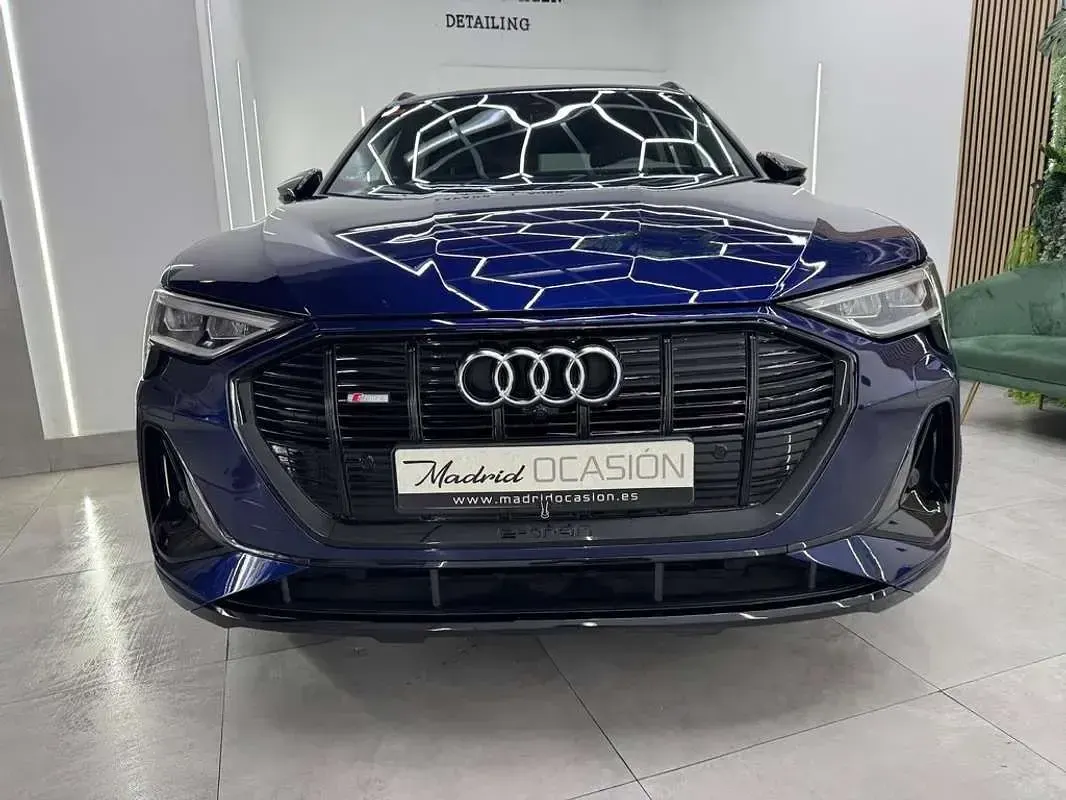 Usado Audi e-tron Ambiente 230 kW (313 CV) 2021 Azul SUV