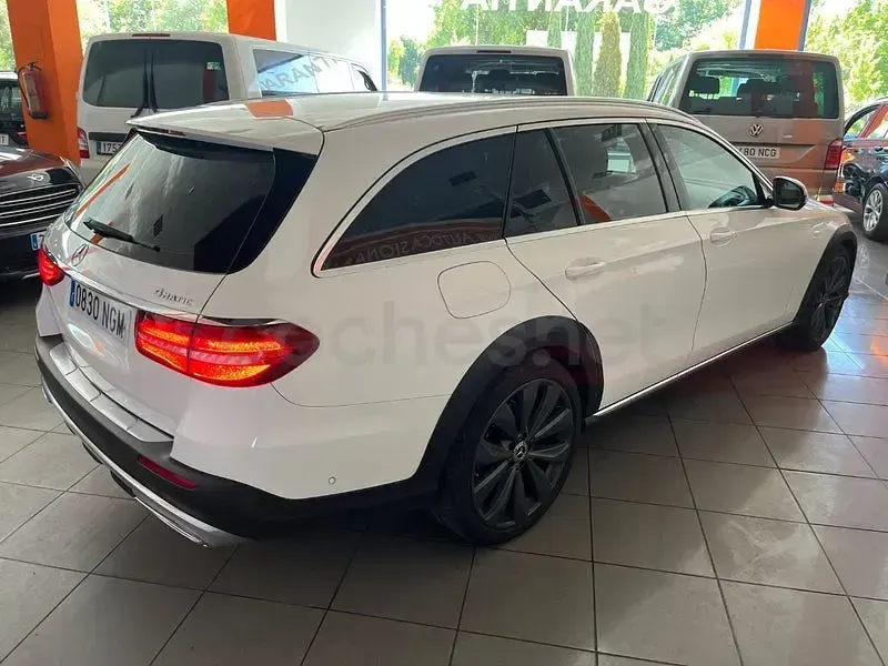 Usado Mercedes E220 All-Terrain 194 CV (142 kW) 2019 Blanco Familiar