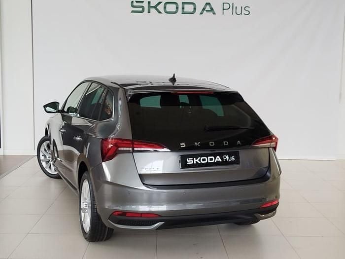 Gris Nuevo 2025 Skoda Scala Selection Utilitario | 22.500 € (Caro) - Imagen 1/4