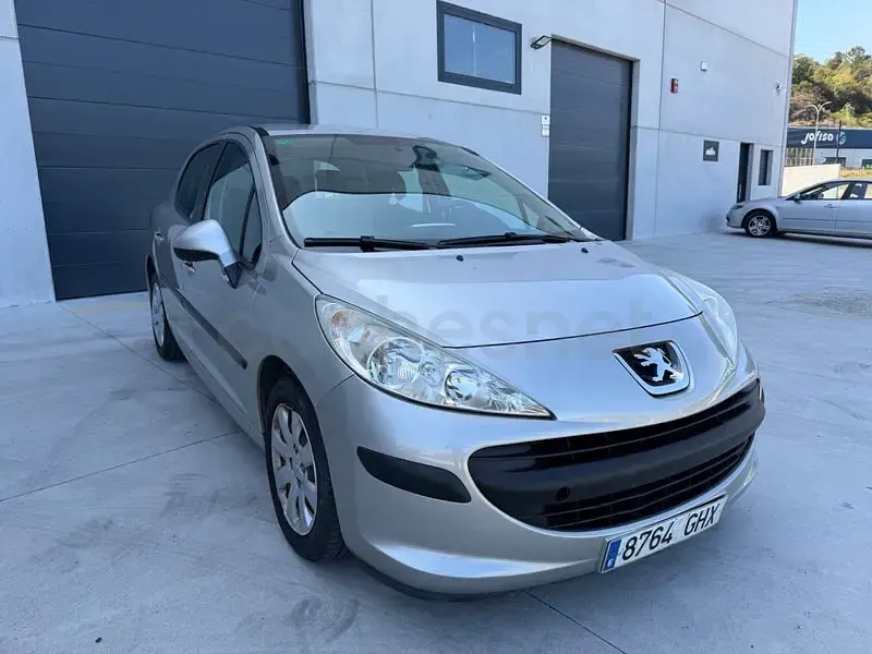 Usado Peugeot 207 75 CV (55 kW) 2008 Gris / plata Berlina
