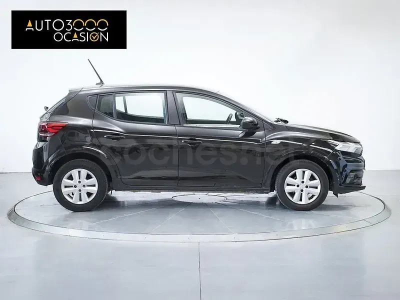 Usado Dacia Sandero Expression 91 CV (66 kW) 2023 Negro Berlina