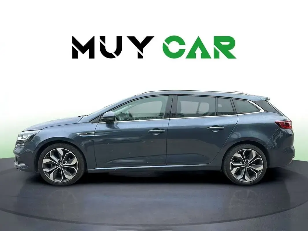 Usado Renault Mégane GrandTour Zen 140 CV (102 kW) 2019 Gris Familiar