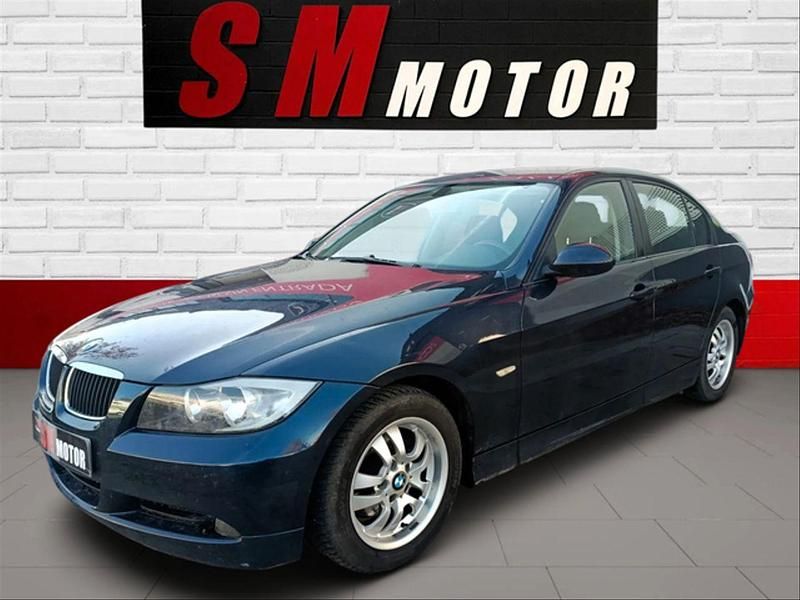 Usado BMW 320 150 CV (110 kW) 2005 Azul Berlina