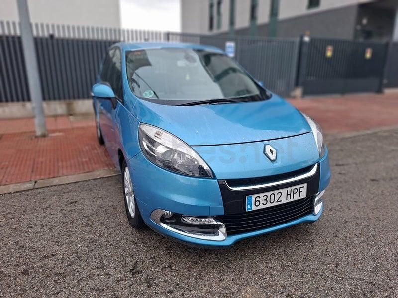 Usado Renault Scénic III Dynamique 130 CV (95 kW) 2013 Azul Monovolumen