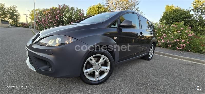 Usado Seat Altea 170 CV (125 kW) 2010 Gris Monovolumen
