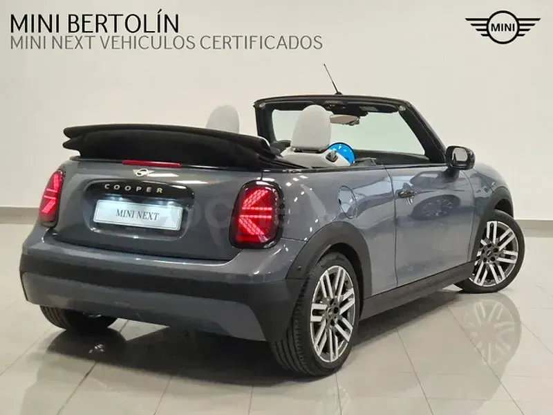 Usado Mini Cooper Cabriolet 163 CV (119 kW) 2025 Gris / plata Descapotable