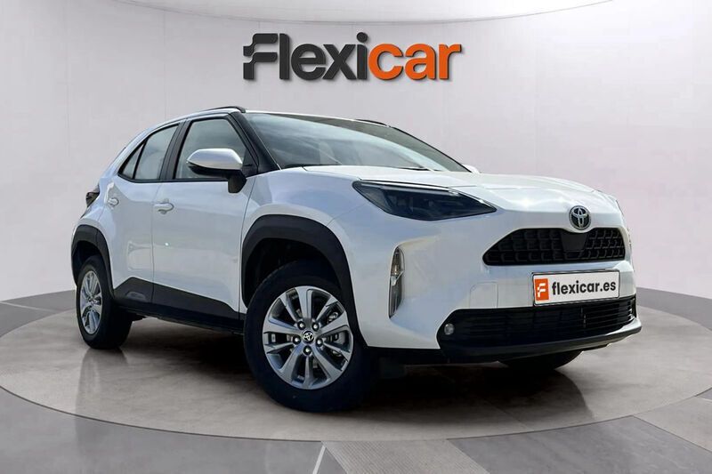 Blanco Usado 2025 Toyota Yaris Hybrid Business Edition | 23.890 € (Un poco caro) - Imagen 1/4