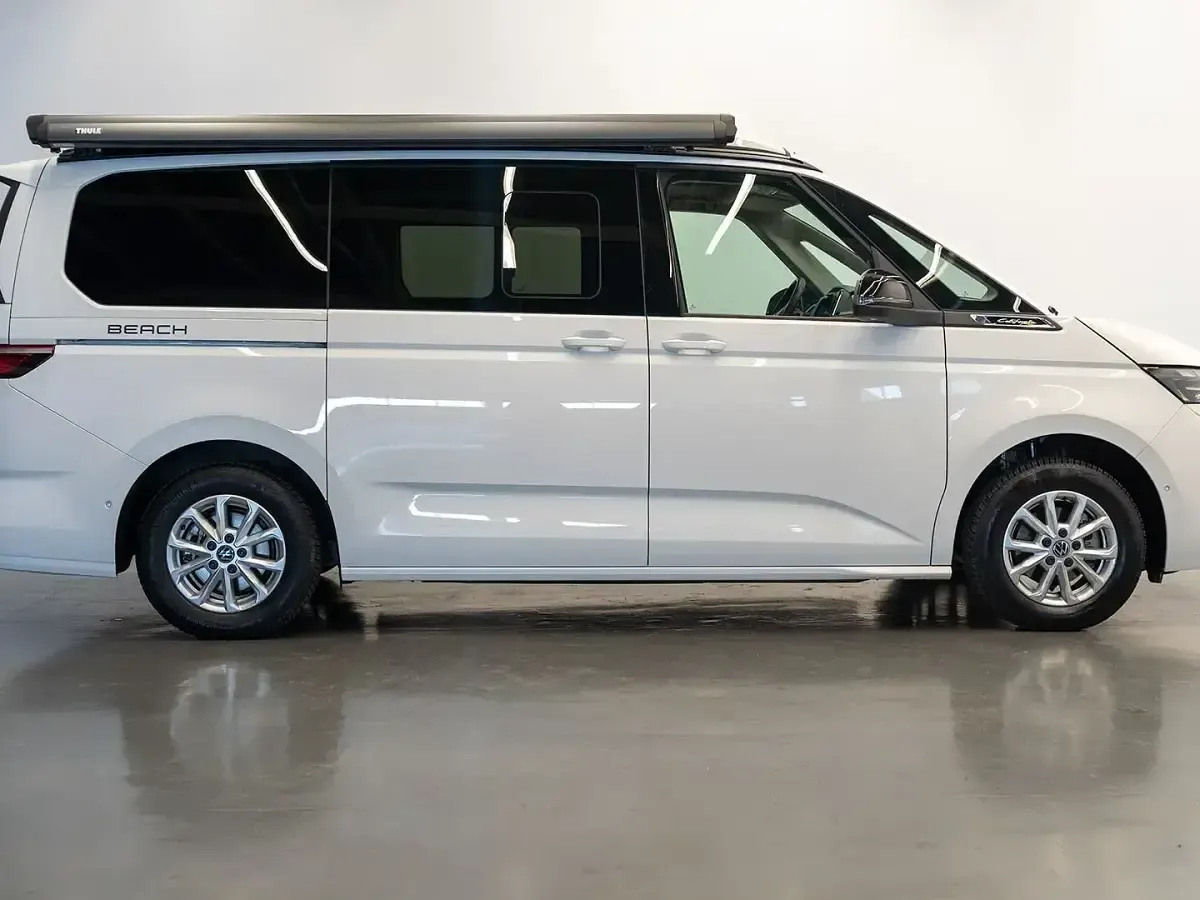 Usado VW California Beach 150 CV (110 kW) 2025 Blanco Van