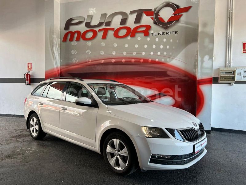 Usado Skoda Octavia Ambition 150 CV (110 kW) 2018 Blanco Familiar