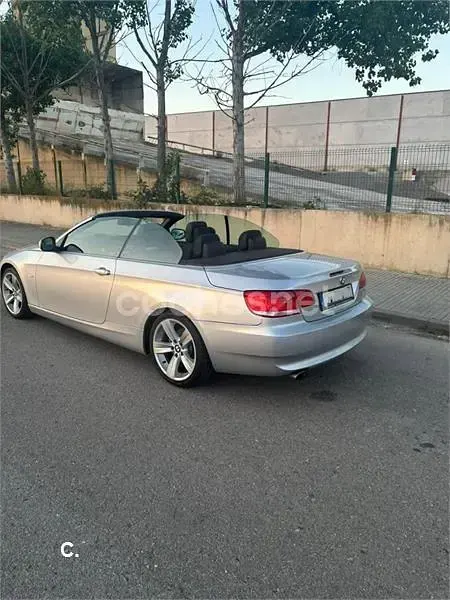 Usado BMW 320 Cabriolet 177 CV (130 kW) 2010 Gris / plata Descapotable
